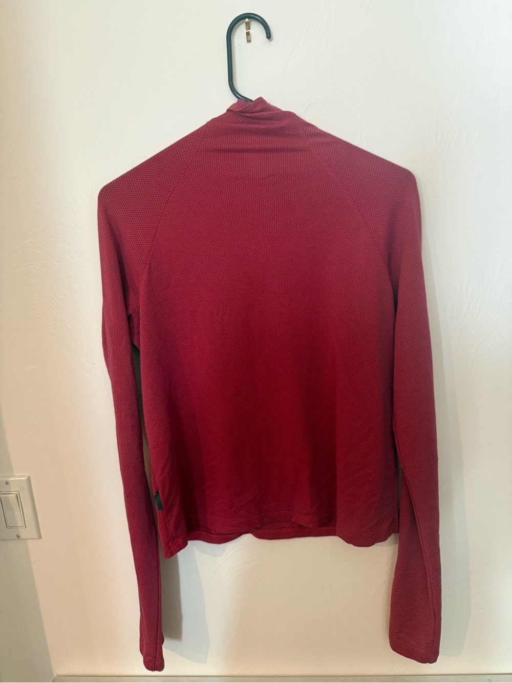 Oiselle Mile one pullover in Blaze(red) and Curfew (blue)